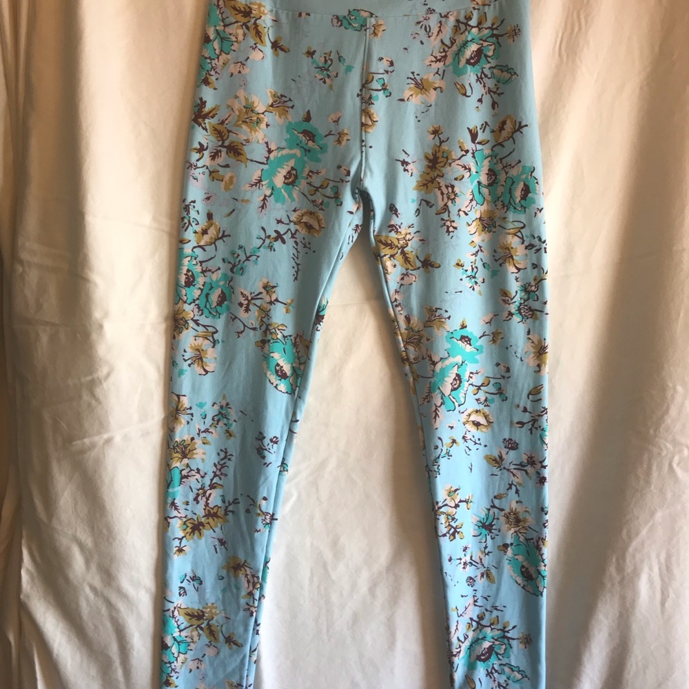 LuLaRoe leggings. SIZE: ONE SIZE(2-10)